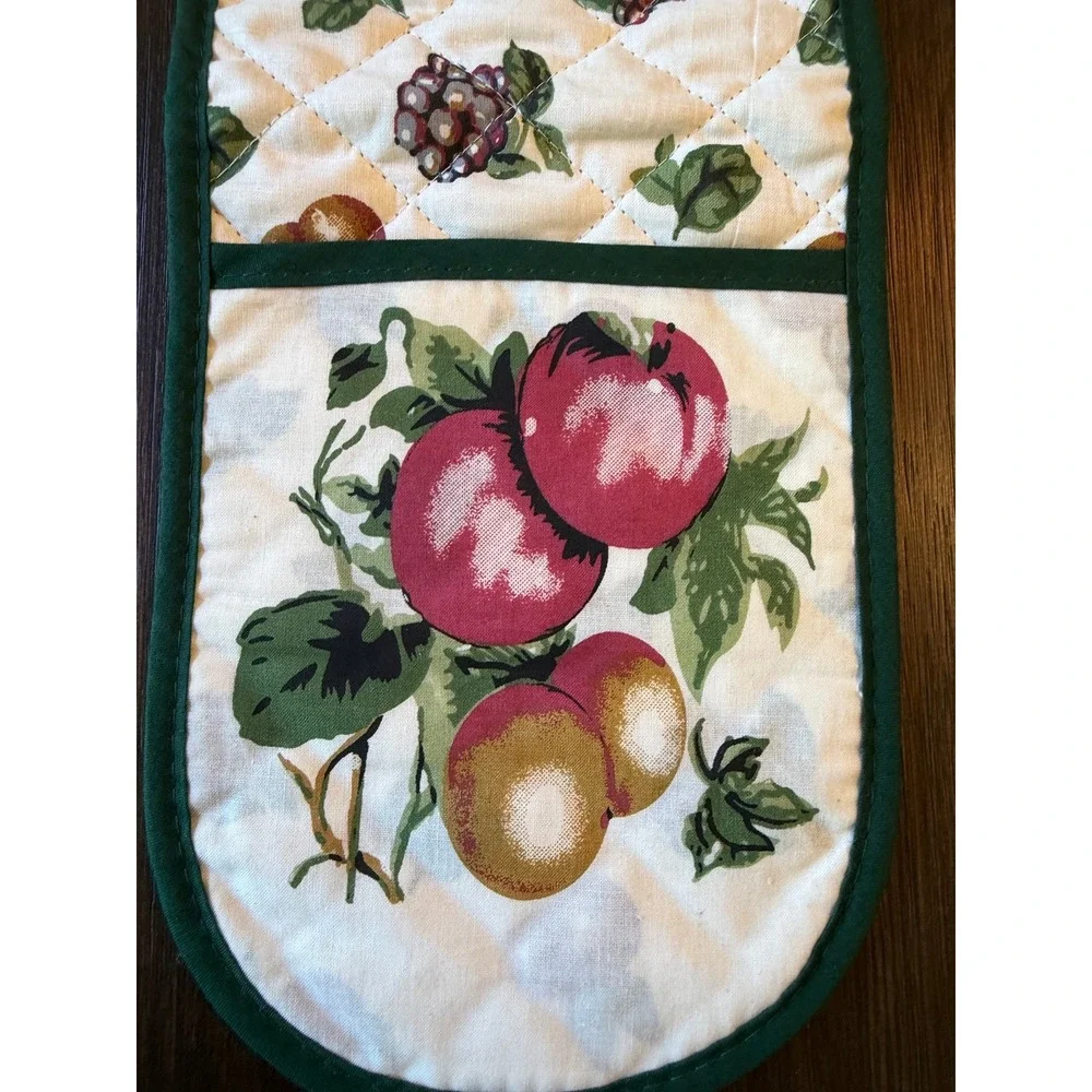 Gold Coast Double Oven Mitt Set of 2 100% Cotton Fruit Apple Grapes Print Green